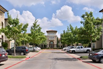 Mission at La Villita Irving - $1029+ for 1, 2 & 3 Beds