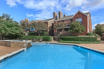 village square dallas apartments tx
