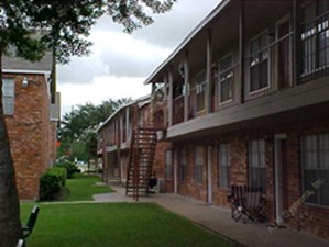 Oaks At Mustang Alvin 900 For 2 3 Bed Apts