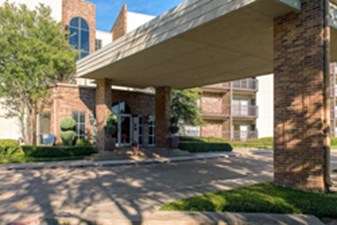 Three Fountains Apartments Dallas Tx