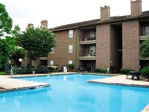 Foxboro Apartments Houston - $694+ for 1 & 2 Bed Apts