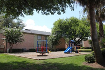 Park Place Pearland - $830+ for 1, 2 & 3 Bed Apts