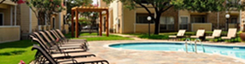 Oaks of Arlington Apartments - $895+ for 1 & 2 Bed Apts