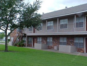 Oaks At Mustang Alvin 900 For 2 3 Bed Apts