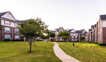 Marquis at Silver Oaks Apartments Grapevine Texas