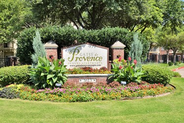 Gates De Provence Apartments Dallas Texas