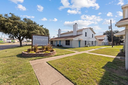 Hampton Townhomes Crowley, TX