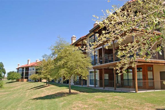 waters edge apartments plano 1463 for 1 2 bed apts