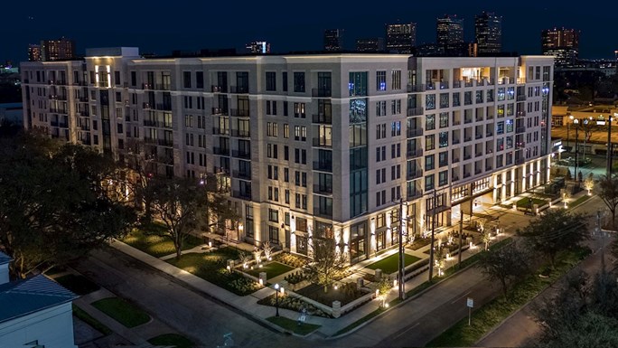 Novel River Oaks Apartments