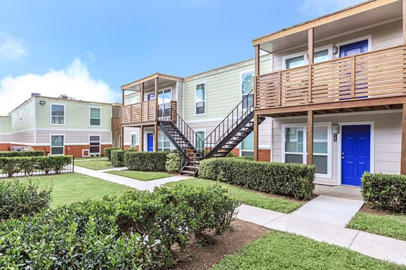 Montabella Houston - $1399+ for 2, 3 & 4 Bed Apts