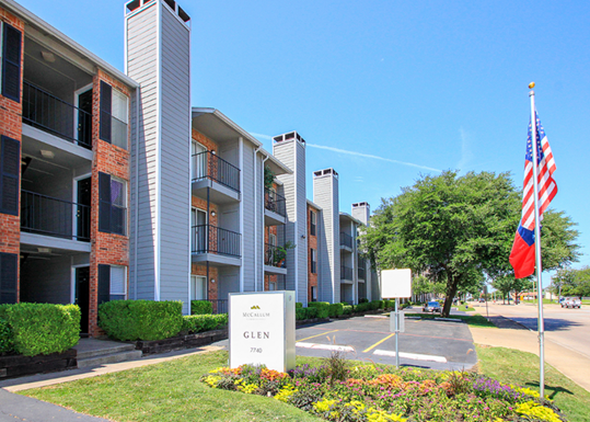 McCallum Communities Dallas - $710+ for 1 & 2 Bed Apts