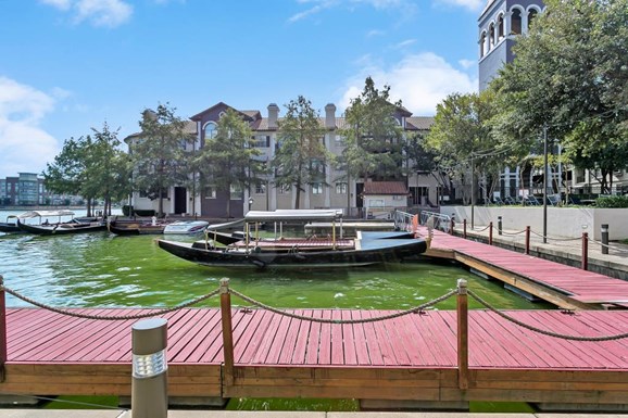 Alesio Urban Center Towers Irving 1169 For 1 2 3 Beds