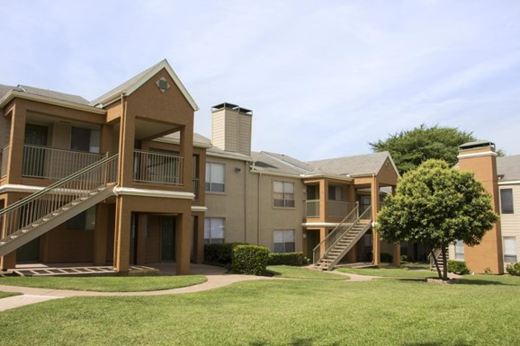 Amber Dawn Dallas 745 For 1 2 3 Bed Apts