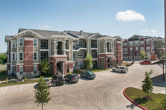 Ten Oaks Apartments