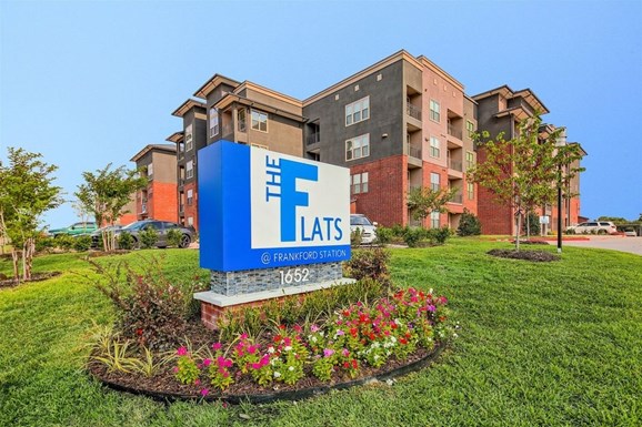 Flats At Frankford Station Carrollton 1039 For 1 2 Beds