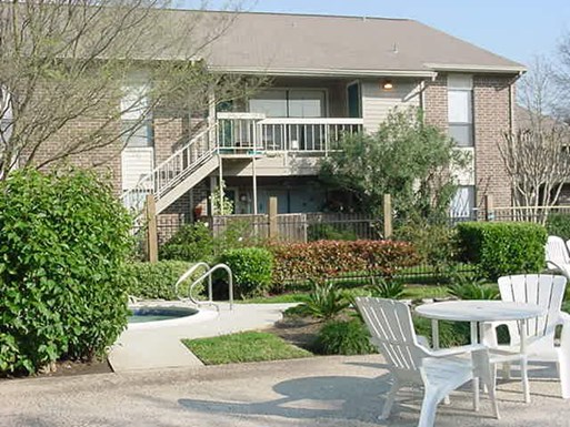 Lakeview Apartments