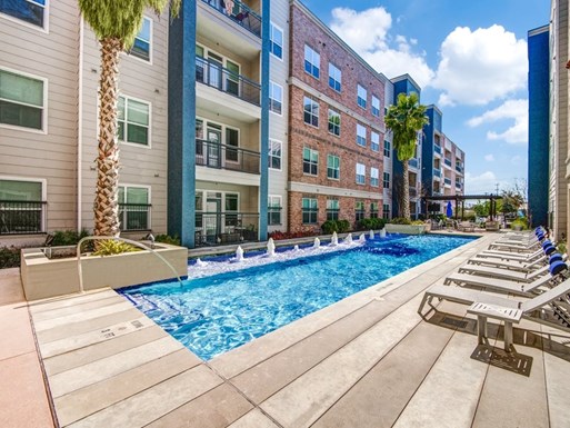 Republic At Alamo Heights San Antonio 967 For 1 2 3 Beds