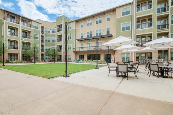 Arlington Commons Roosevelt 1095 For 1 2 Bed Apts