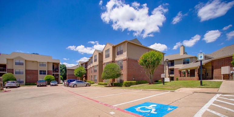 Modern Cross Creek Apartments Austin Tx 