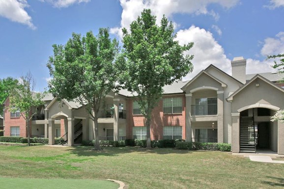 Carrington Park Plano - $993+ for 1, 2 & 3 Bed Apts