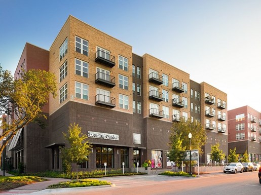 Davis At The Square Mckinney 800 For 1 2 Bed Apts