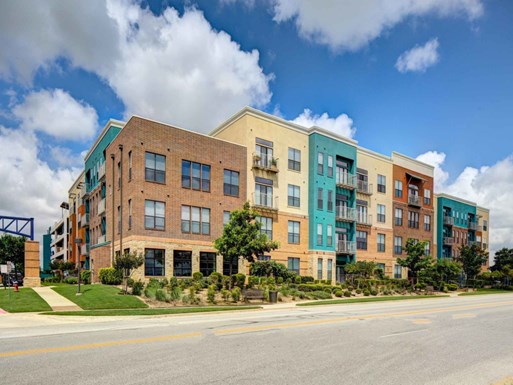 La Frontera Square Apartments