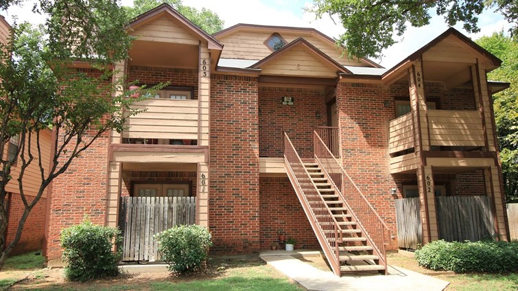 Stadium West Apartments Arlington Texas