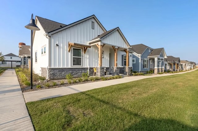 Christopher Todd Neighborhoods Elizabeth Creek Apartments Justin Texas