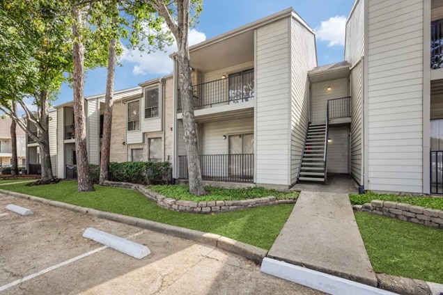 Fairway at Town Center Apartments Richmond Texas