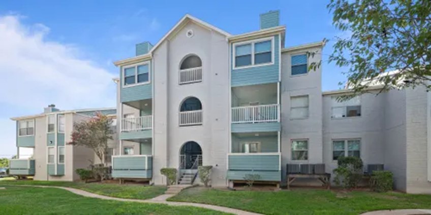 Lakeside at Campeche Apartments Galveston Texas