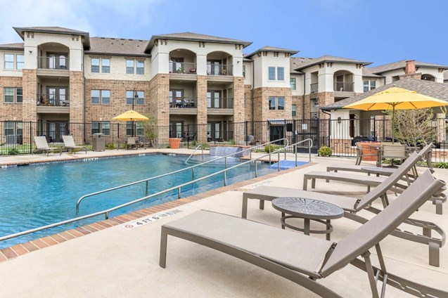 Westchester Commons Apartments Grand Prairie Texas