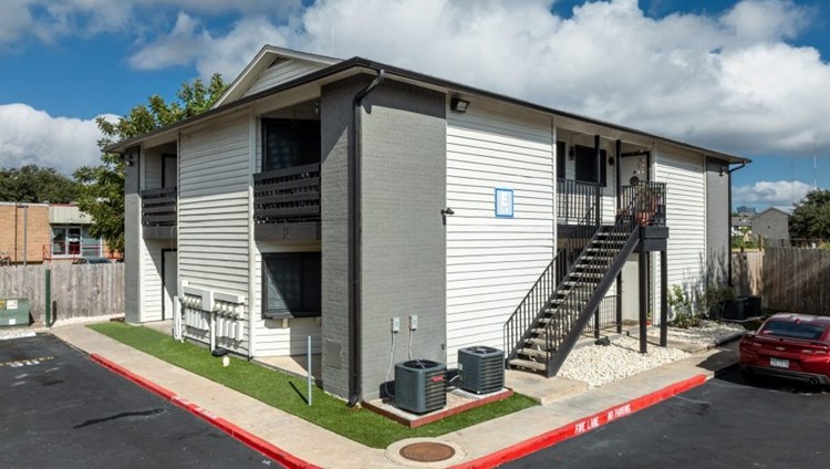 Colony Creek Apartments Austin Texas