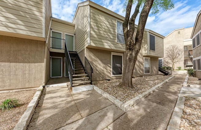 Villas of La Costa Apartments Austin Texas