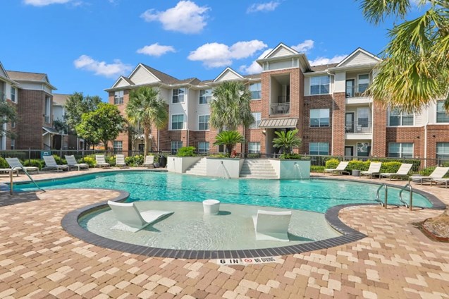 Madison on the Meadow Apartments Stafford Texas