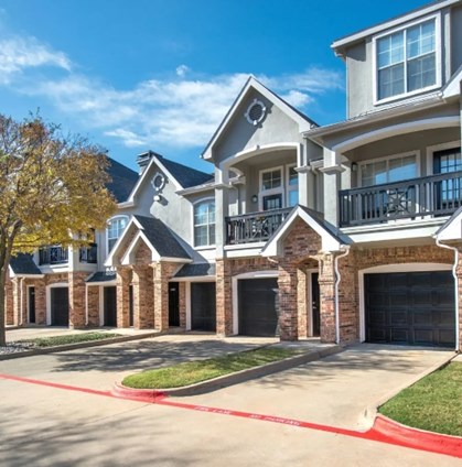 Station at MacArthur Apartments Irving Texas