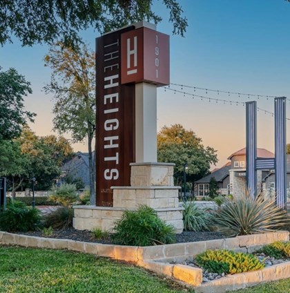 Heights Apartments and Townhomes Arlington Texas