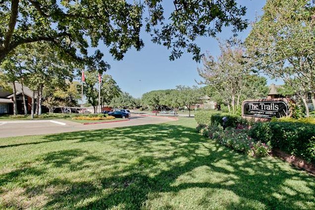Trails Apartments Arlington Texas