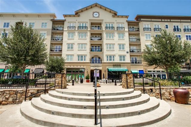 Lofts at Watters Creek Allen Texas