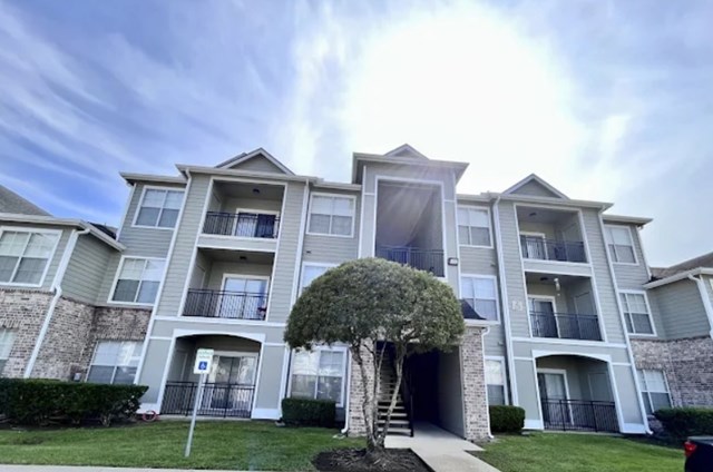 Mirabella Apartments Houston Texas