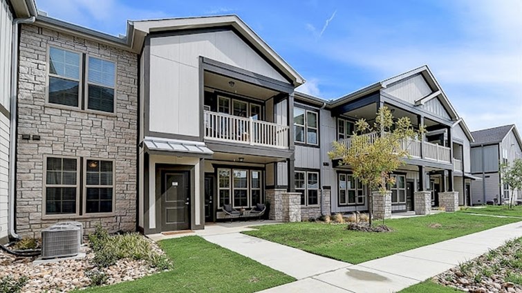 Bradbury Apartments Grand Prairie Texas