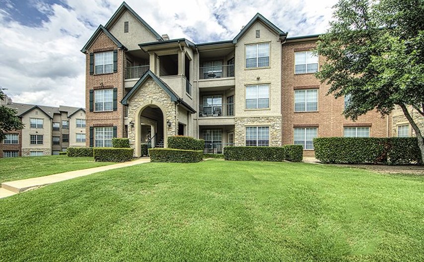 Seven Oaks Apartments Garland Tx