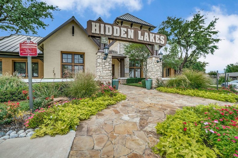 Hidden Lakes Apartments