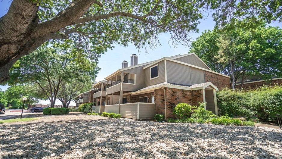 Wood Meadow North Richland Hills 1065+ for 1 & 2 Beds