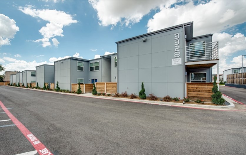 Trousdale Apartments Dallas 1404+ for 1 & 2 Bed Apts