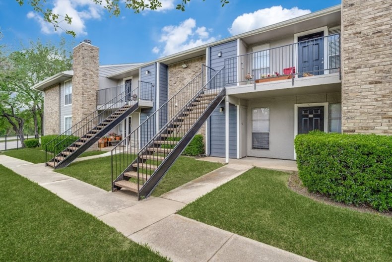 Melville Apartments Dallas 995+ for 1 & 2 Bed Apts
