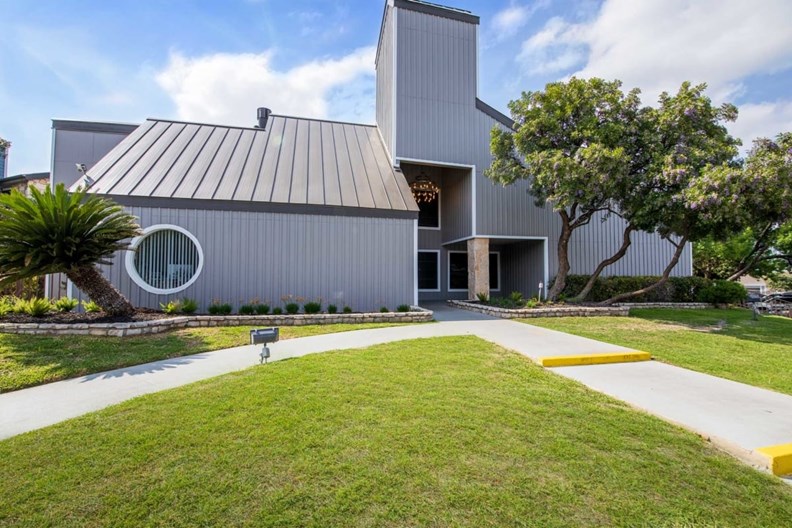 Moss Landing San Antonio 725+ for 1 & 2 Bed Apts