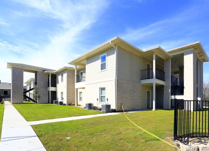 Brooks on Heritage Parkway Apartments
