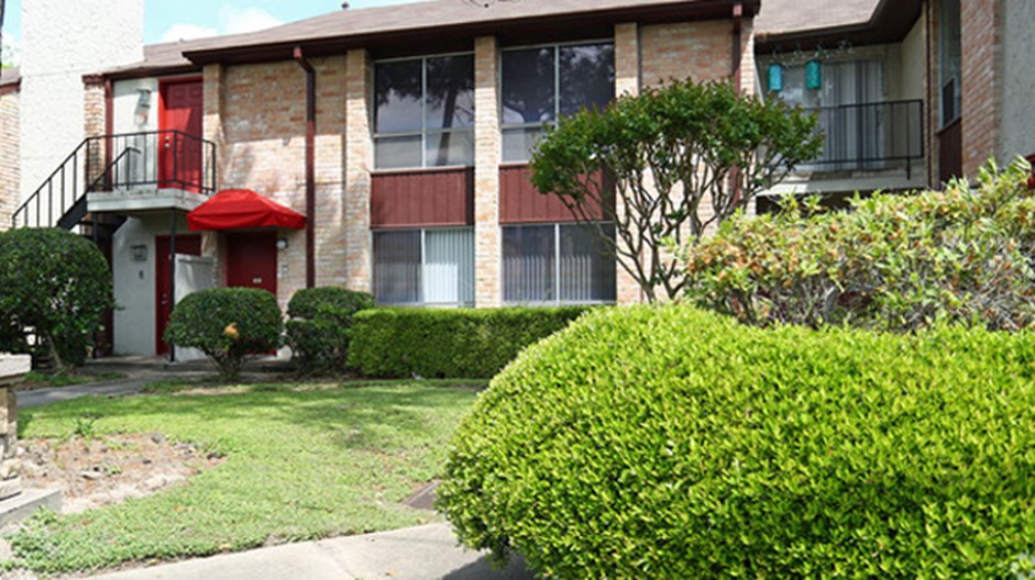 La Paz Apartments