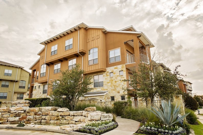 Cantera at Towne Lake Cypress 1460+ for 1, 2 & 3 Beds