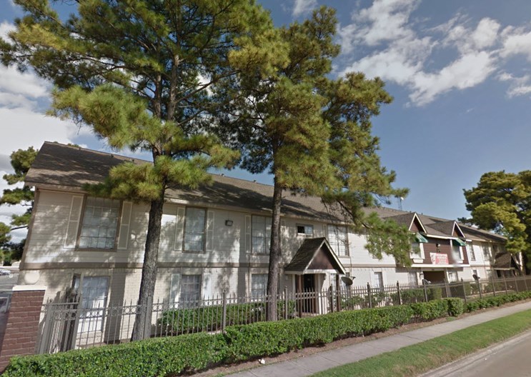 English Oaks Houston - $820+ for 1, 2 & 3 Bed Apts